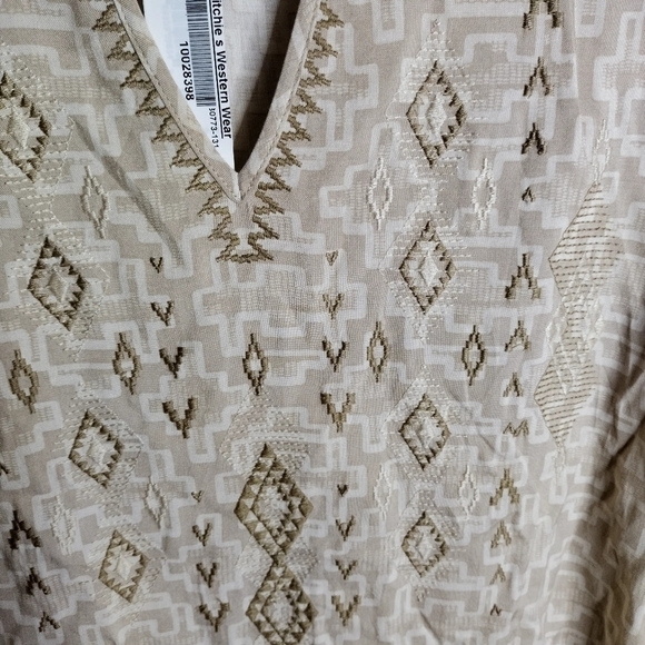 NWT Ariat Women's Warrior Tunic Beige Tan Embroidered Top Tori Print sz M - Picture 3 of 8